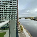 River Clyde View Apartment With Terrace & Parking